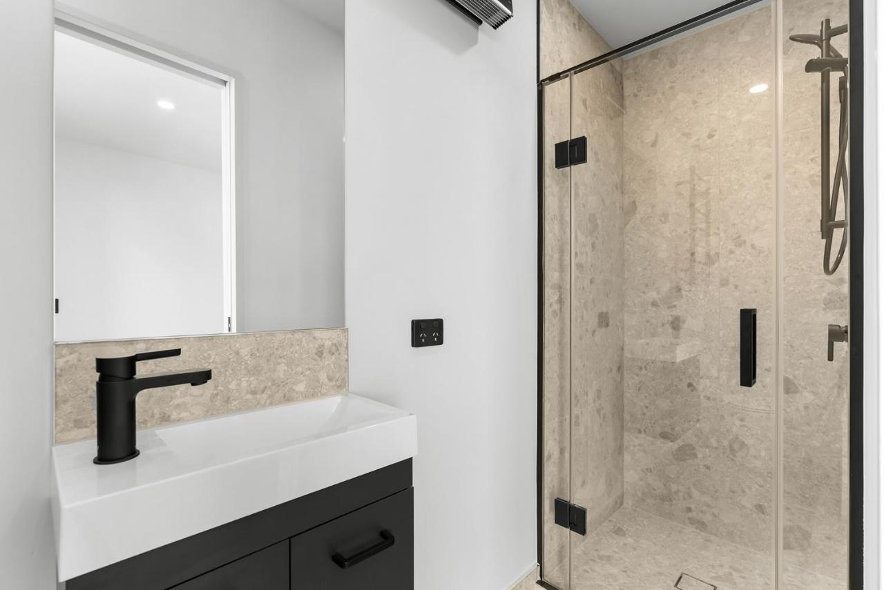 Cbd Contemporary Comfort Townhouse 2 Bed 2Bath كريستتشيرش المظهر الخارجي الصورة