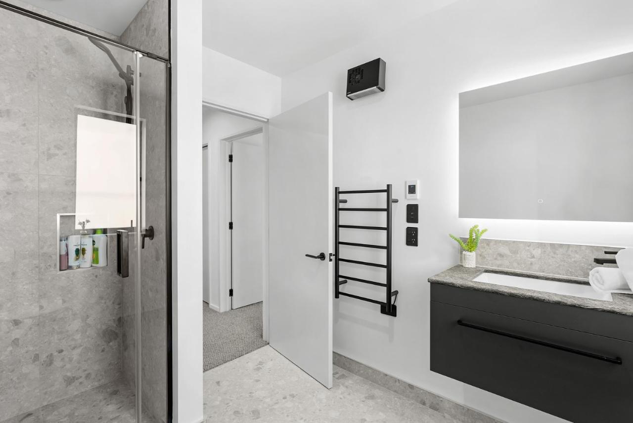 Cbd Contemporary Comfort Townhouse 2 Bed 2Bath كريستتشيرش المظهر الخارجي الصورة